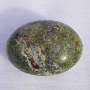 Chrysopraas - handsteen - helder groen
