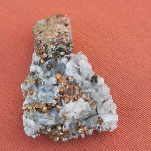 Pyriet met Calciet