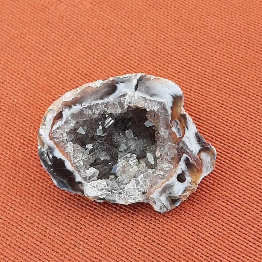 Agaat - geode met meerdere kleuren