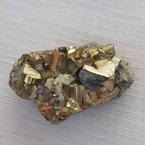 Pyriet met Calciet