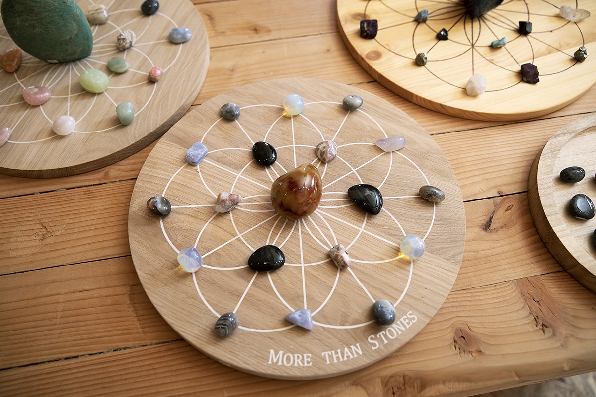 More than Stones - kristalgrid